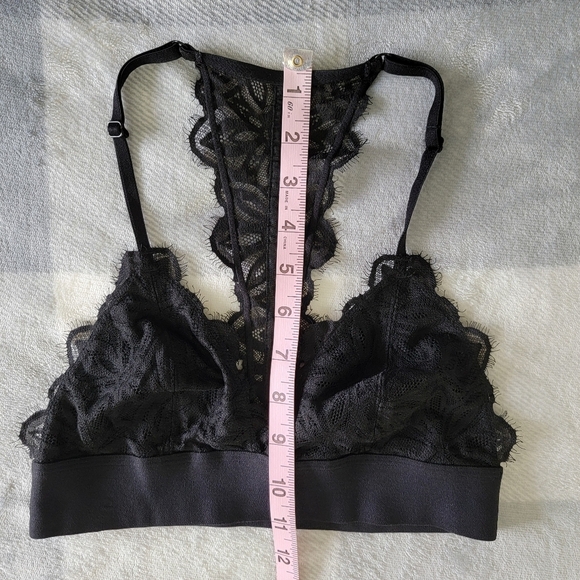 PINK Victoria's Secret Eyelash Lace Triangle Bralette Black Racerback Size Small - Picture 9 of 9
